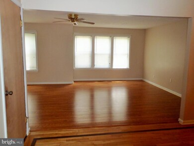 23316 Red Oak Ct, California, MD 20619 - photo 7