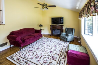 06_Living Room