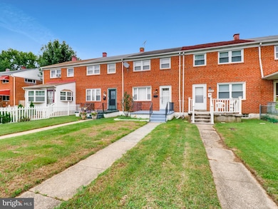 253 Southeastern Ct, Essex, MD 21221 - photo 2