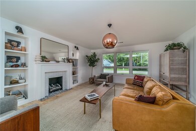 306 NW 6th St, Bentonville, AR 72712 - photo 4