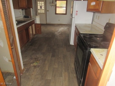 614 Mussey Ave, Elyria, OH 44035 - photo 7