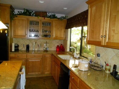 BEAUTIFUL UPDATED KITCHEN WITH GRANITE