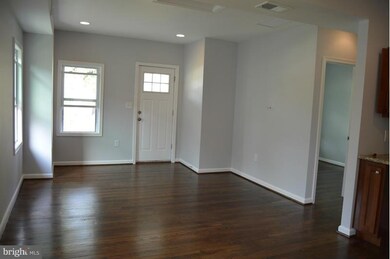 204 44th St NE, Washington, DC 20019 - photo 7