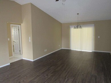828944_dining+area