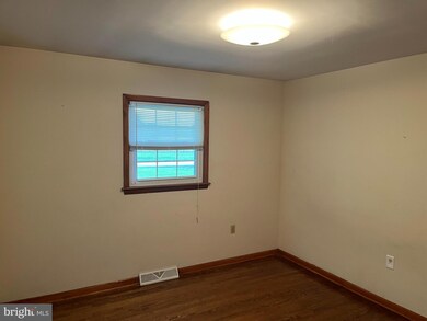 891 Stoneburner Rd, Edinburg, VA 22824 - photo 5