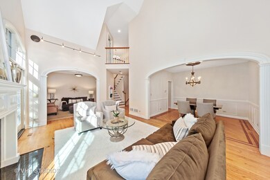 122 E Knighton Place, Elmhurst, IL 60126 - photo 7