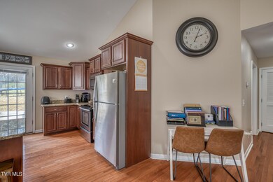 148 W Wilkshire Pl 7