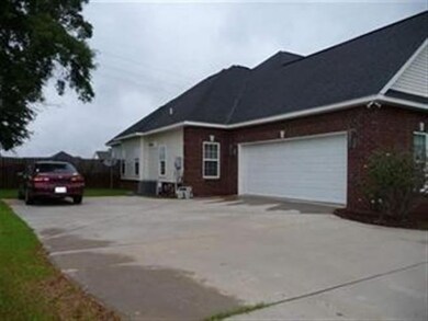 100 Cole Ct, Warner Robins, GA 31088 - photo 2