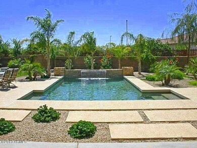 Pool without removable fence