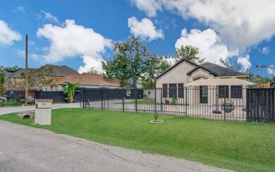 8040 Howton St unit 1/2, Houston, TX 77028 - photo 2