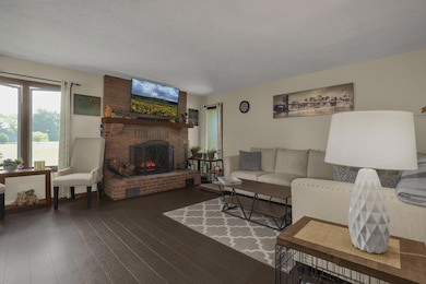 8-web-or-mls-2542-eckert-rd