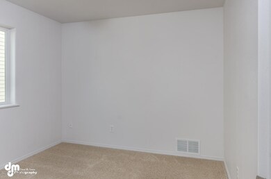 5550 E 4th Ave Anchorage AK-large-006-Be