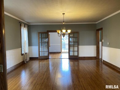 125 W 16th St, Davenport, IA 52803 - photo 7