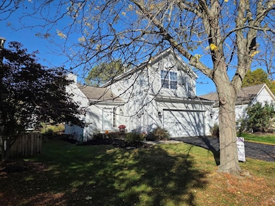 9165 Stream Pebble Dr, Columbus, OH 43240 - photo 2