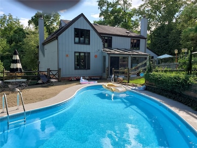 2272 Morrow Rd, Pittsburgh, PA 15241 - photo 4