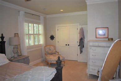 sitting area of master