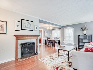 Wood burning fireplace in the Living room, can be 