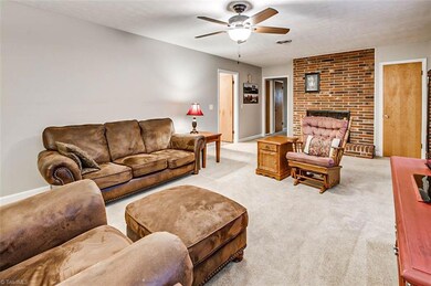 386 Clearview Dr, Asheboro, NC 27205 - photo 6