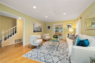 21414 Arcos Dr, Woodland Hills, CA 91364 - photo 2