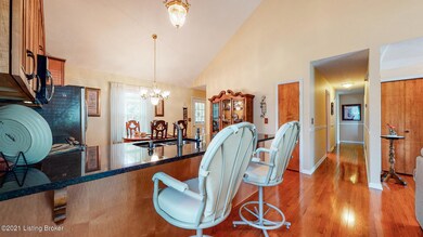 3605 Stacy Ct Louisville KY 40214 (7 of