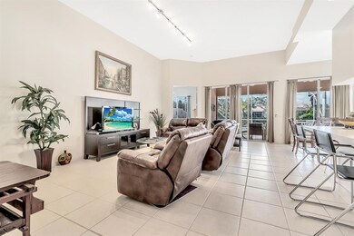 Living area (5)