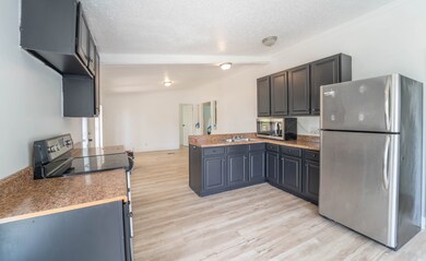 123 Rockwood Dr, Shelbyville, TN 37160 - photo 5