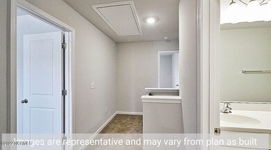 Pinehurst_White_Cabinets (20)