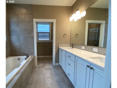 1035 N Douglas St, Canby, OR 97013 - photo 5