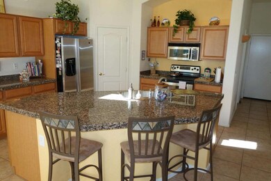 KITCHEN OVERALL