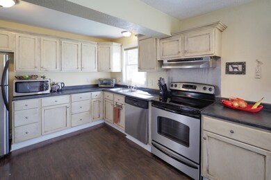 925 Marsh Rd-108