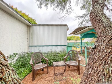 1741 Valley Dr unit B, Canyon Lake, TX 78133 - photo 3