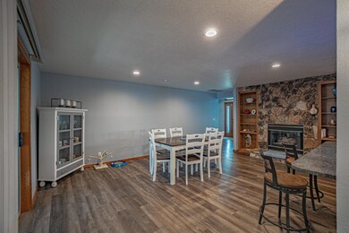 7 Living Room