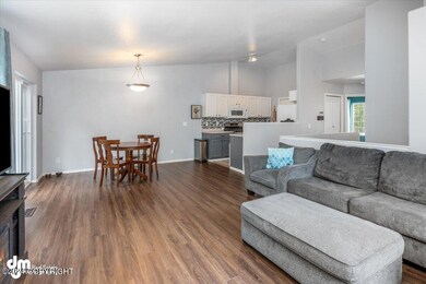 10-Living Room_SLS_-1384