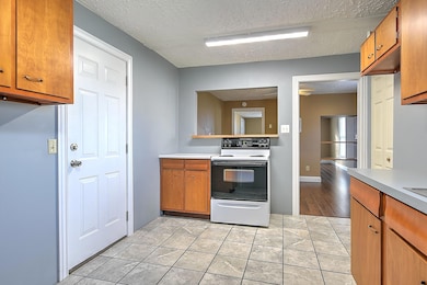 609 E Pine St, Johnson City, TN 37601 - photo 7