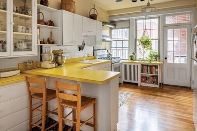 1264 Beacon St unit 6, Brookline, MA 02446 - photo 5