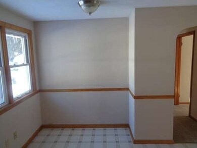 80 Davis St, Ludlow, MA 01056 - photo 4