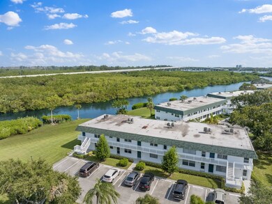 2800 Indian River Blvd unit 10M, Vero Beach, FL 32960 - photo 3