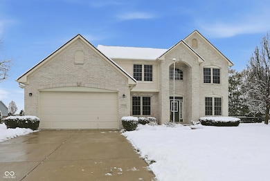 7315 Stones River Dr, Indianapolis, IN 46259 - photo 2