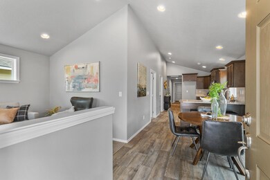 2541 NW Teak Ave unit 82, Redmond, OR 97756 - photo 4