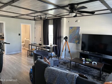 PRIMARY PIX LIVING AREA