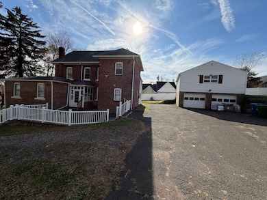 2964 State St unit 2, Hamden, CT 06517 - photo 2