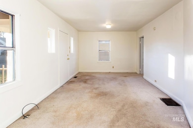 319 Jackson St, Twin Falls, ID 83301 - photo 7