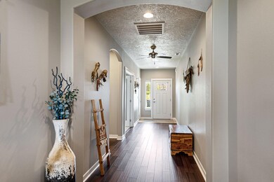 4467 SW Salmon Ave, Redmond, OR 97756 - photo 4