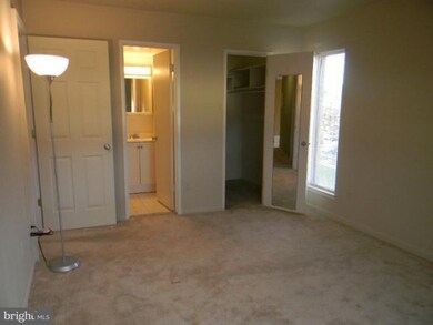 11052 Camfield Ct unit 6A-202, Manassas, VA 20109 - photo 5