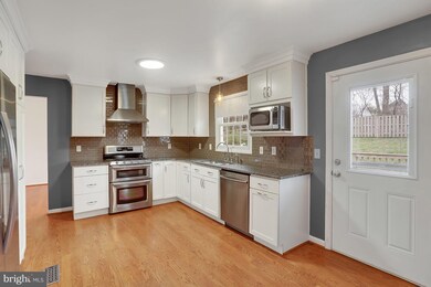 6122 Camelback Ln, Columbia, MD 21045 - photo 5