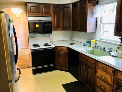 1605 W Greenleaf St, Allentown, PA 18102 - photo 6