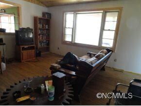 39 Uncle Harveys Ln, Burnsville, NC 28714 - photo 6