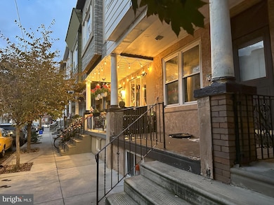 2429 S Lawrence St, Philadelphia, PA 19148 - photo 3