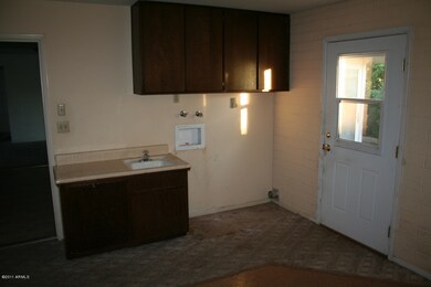 Laundry Room cabinets-hookup