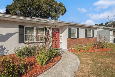 39025 Citadel Cir, Zephyrhills, FL 33542 - photo 2